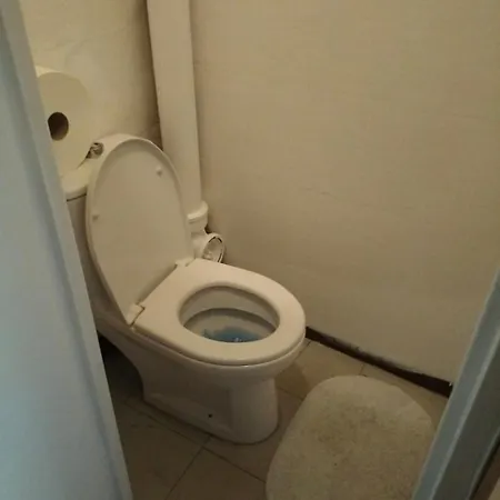 Homestay Private With 2 Double Bed Metro 5 No Key Check In 8pm- Checkout 12noon *